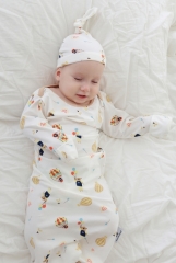 3er Pack Neugeborenes geknotetes Nachthemd Langarm mit passendem Hut-Set, Baumwoll-Baby-Schlafanzüge Schlafsäcke Home-Outfits-Set mit Fäustlingsmansch